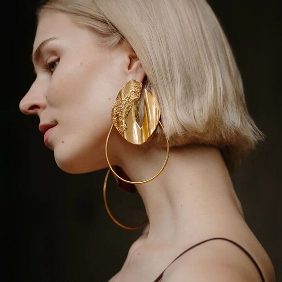Free People Jewelry - Statement drop earrings M281